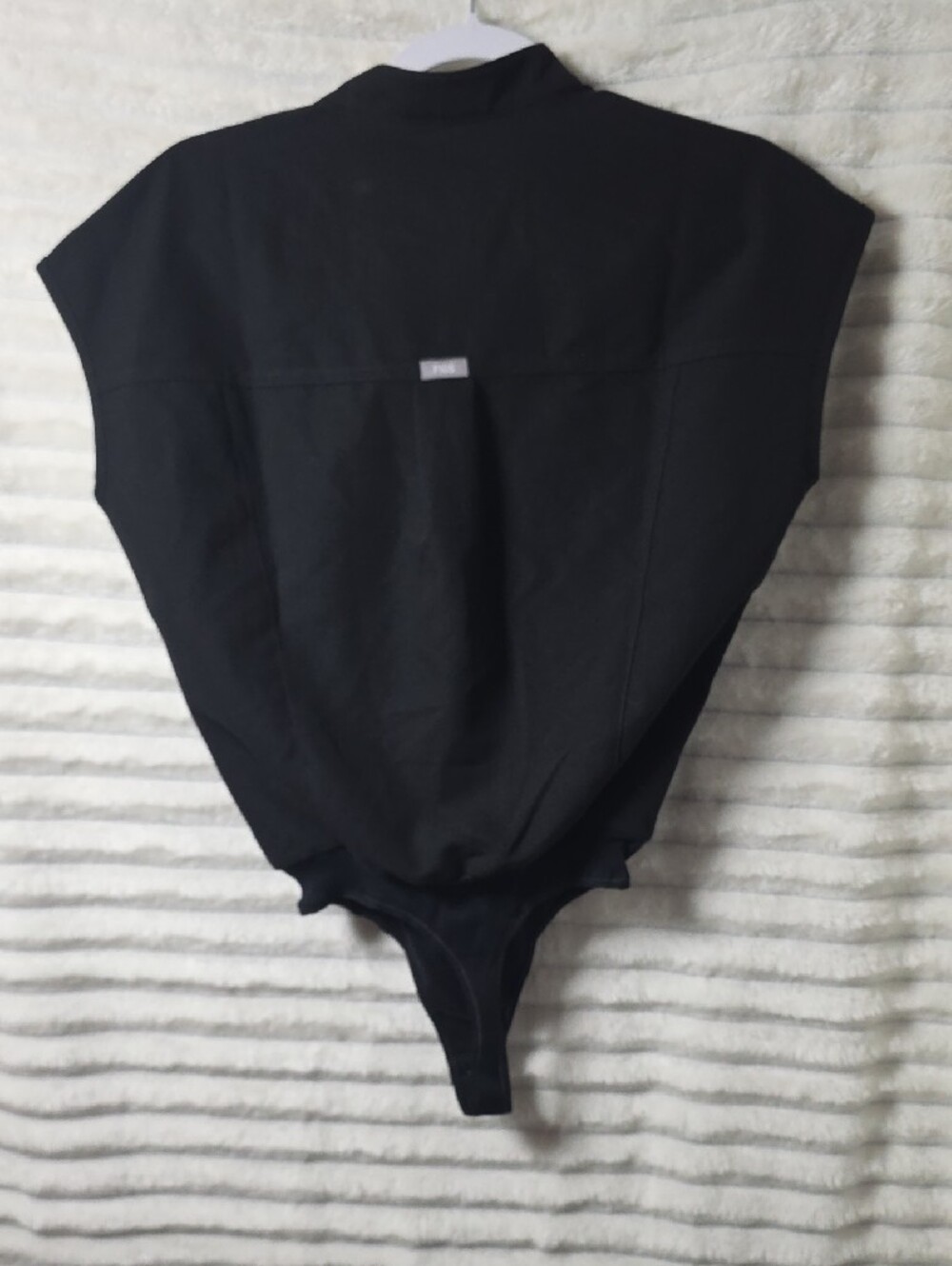 0413 FIGS Black Short-Sleeve Women’s Bodysuit - Picture 3 of 3